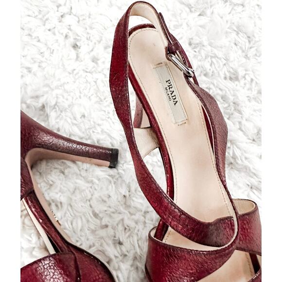 Prada Dark Red and Black Textured Leather Peep Toe Strappy Platform Heels 38.5 - Picture 7 of 11